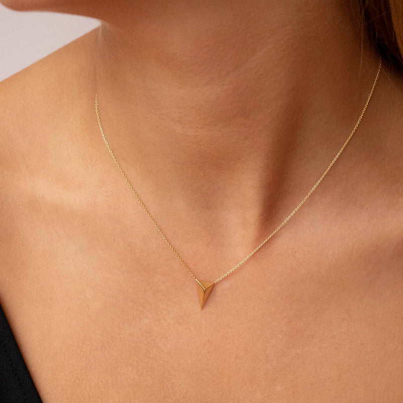 9ct Yellow Gold 9.6mm x 13mm Elongated Pyramid Adjustable Necklace 41cm-43cm