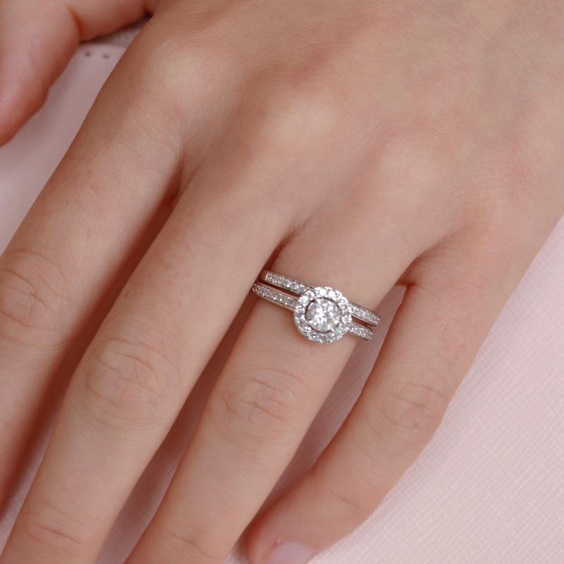 Round Brilliant Diamond Engagement Ring Set In 9ct White